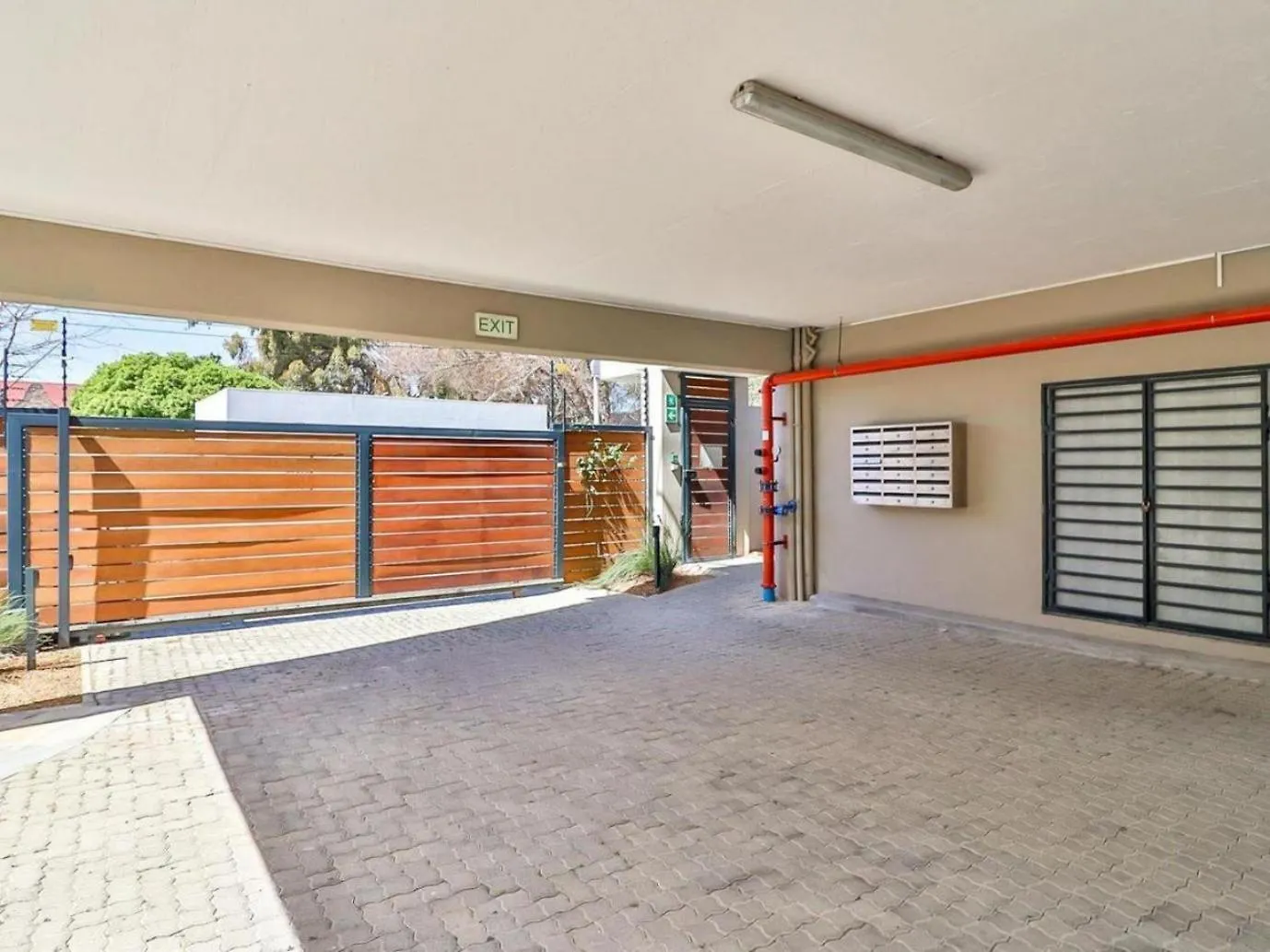 Unit 17 , 72 On Arnold Street Two Bedroom Flat Cape Town