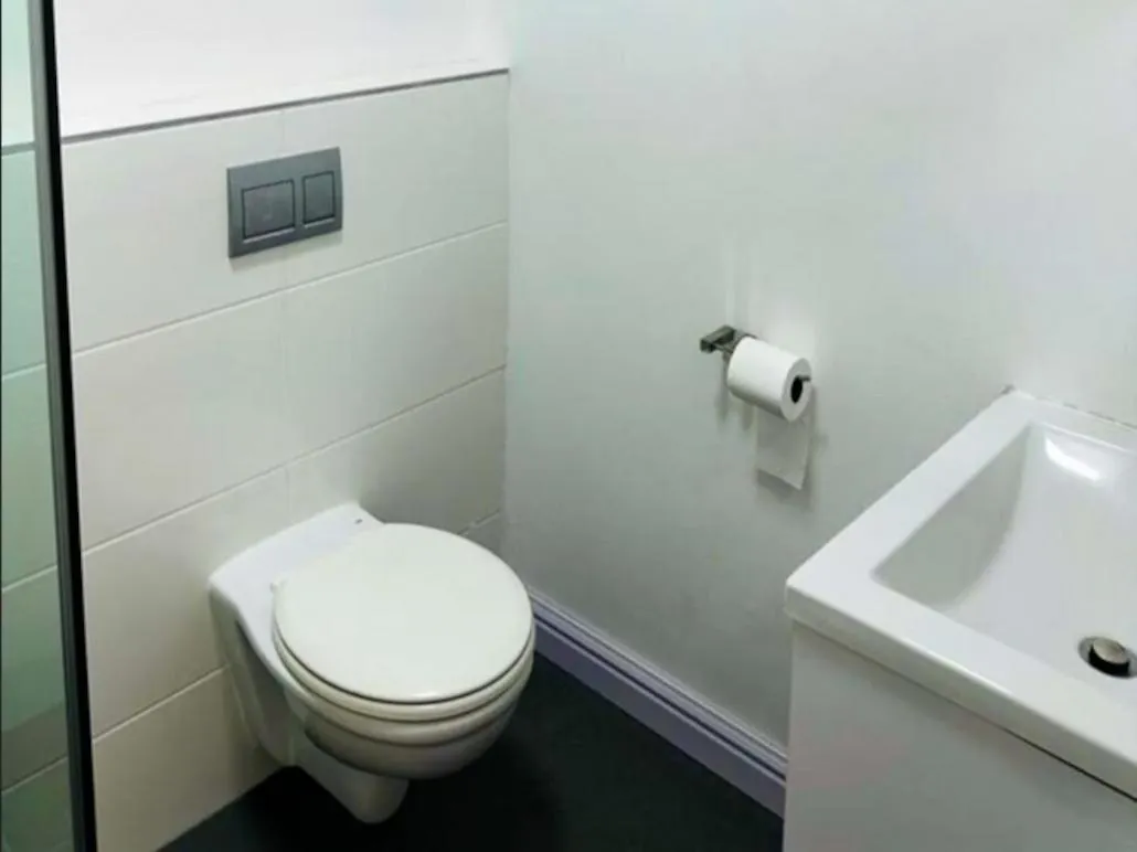 Unit 17 , 72 On Arnold Street Two Bedroom Flat Cape Town 0*,